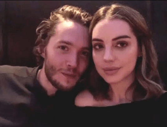 Toby Regbo Ex Girlfriend Adelaide Kane